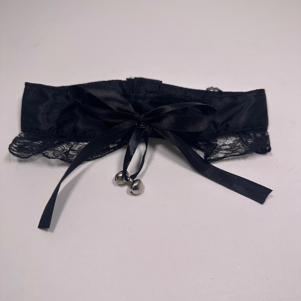Black Lace Bow Bell Choker Collar Neckband Women velcro closure